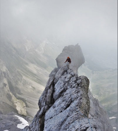 arete doigt pointe percee