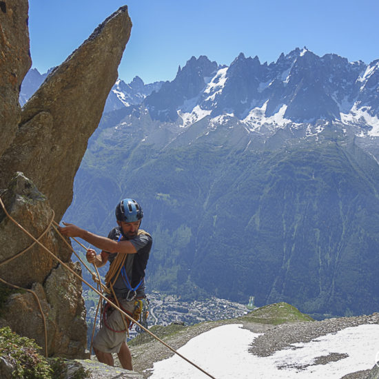Formation rocher montagne avec vue ...