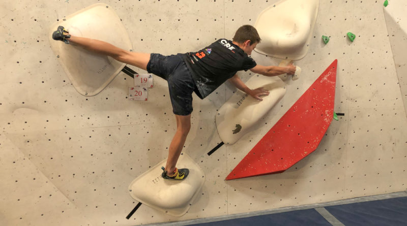 competition escalade bloc boulder climbing